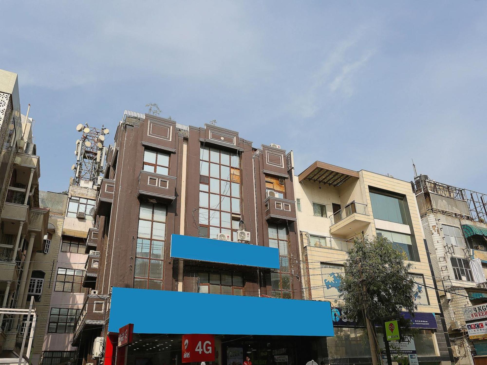 Oyo Flagship Hotel F Five New Delhi Exteriör bild