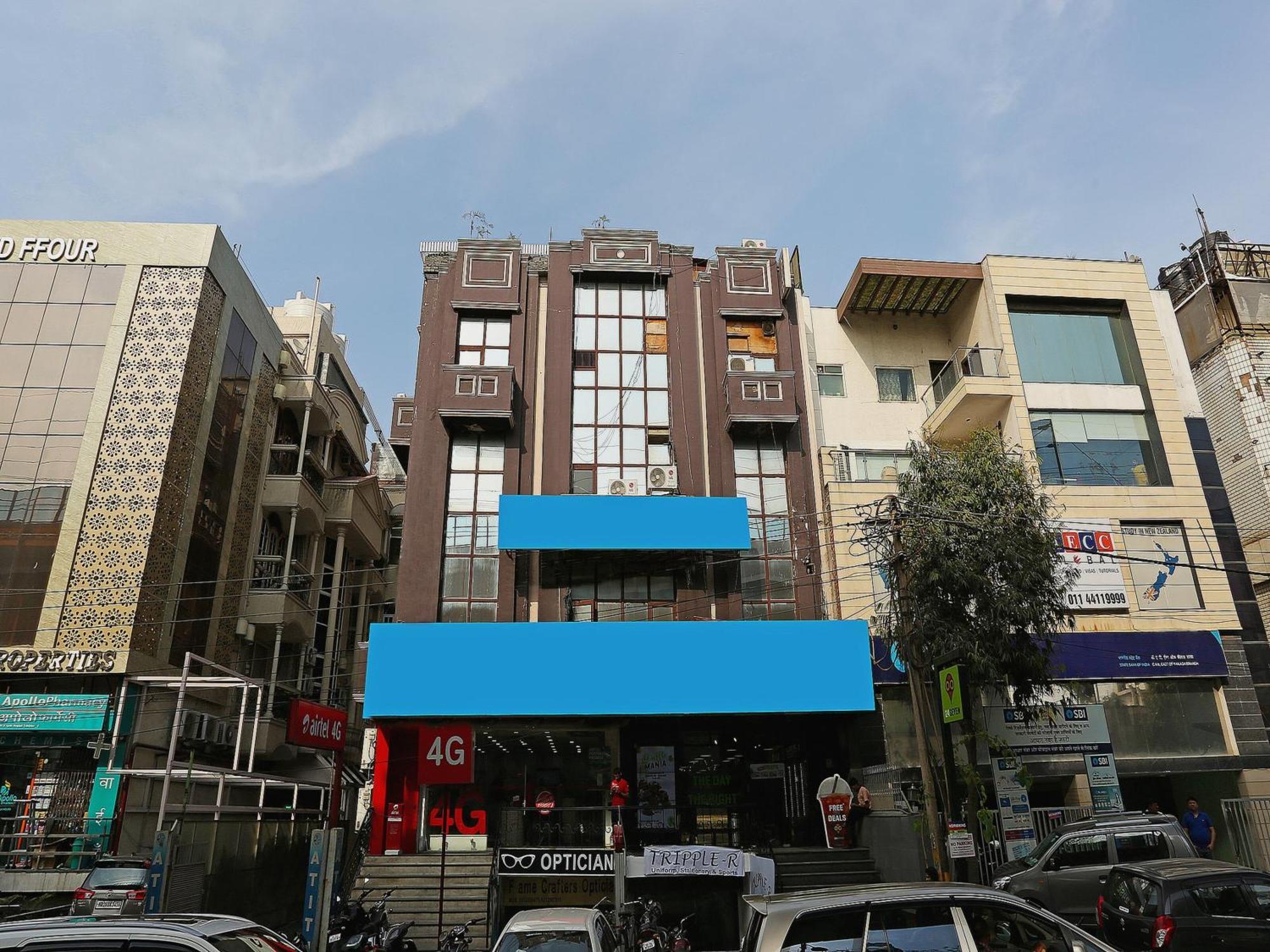Oyo Flagship Hotel F Five New Delhi Exteriör bild